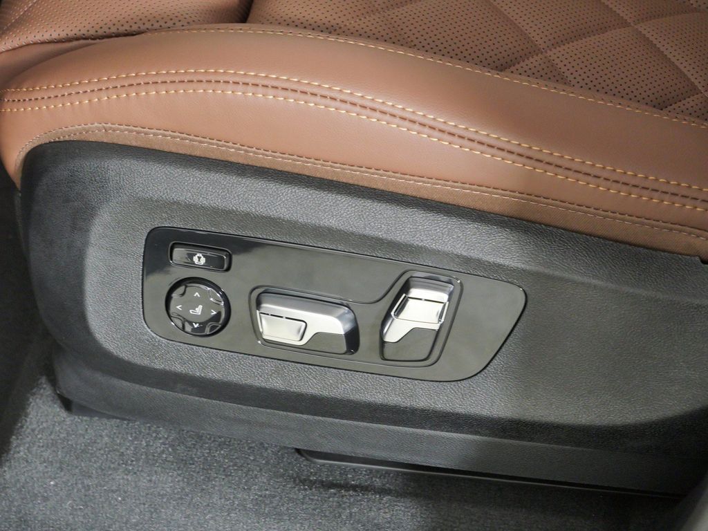 Thumbnail: 2026 BMW X5 - 39