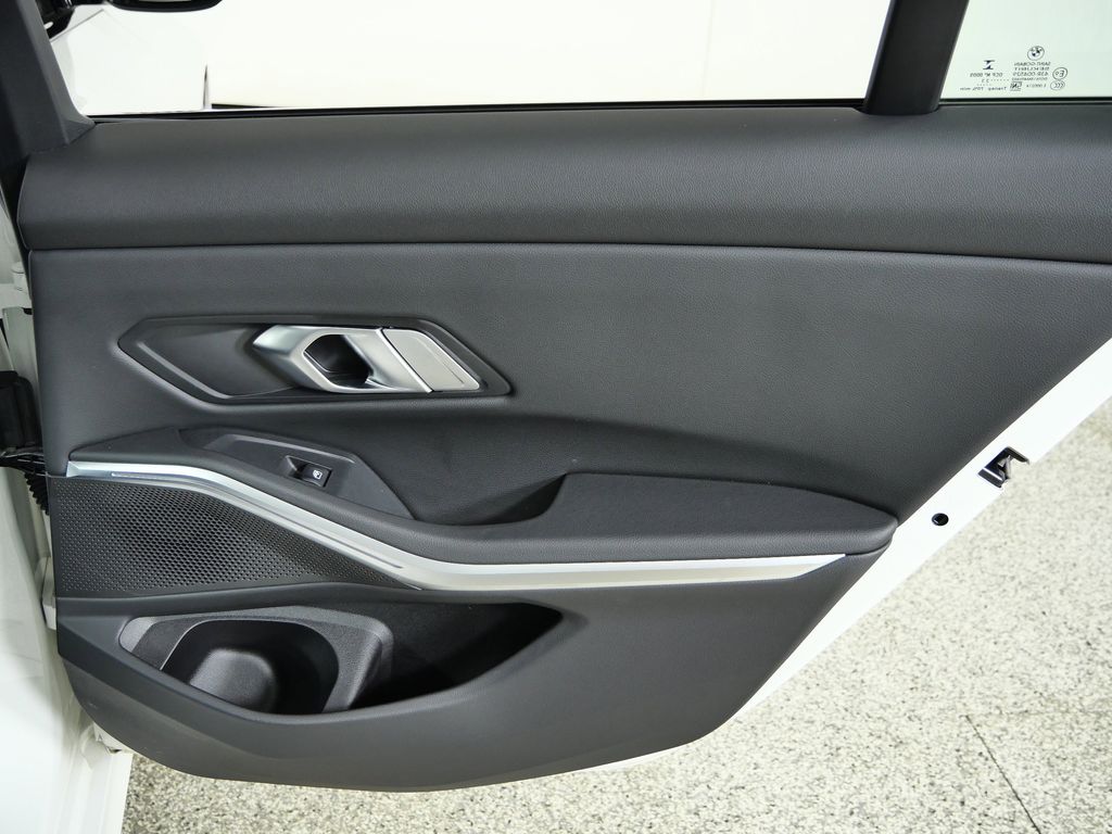 Thumbnail: 2023 BMW 3 Series - 29