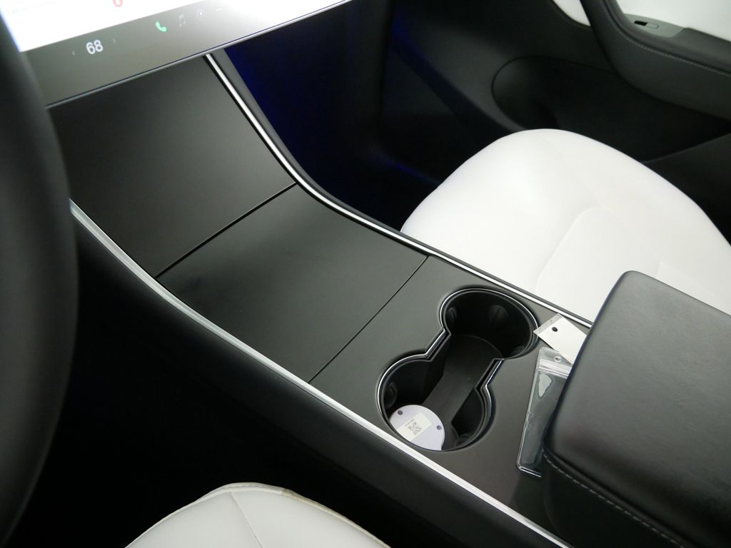 Thumbnail: 2020 Tesla Model Y - 48