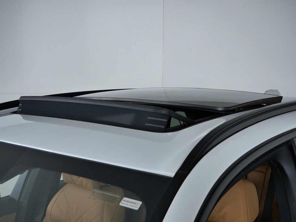 Thumbnail: 2026 BMW X5 - 18