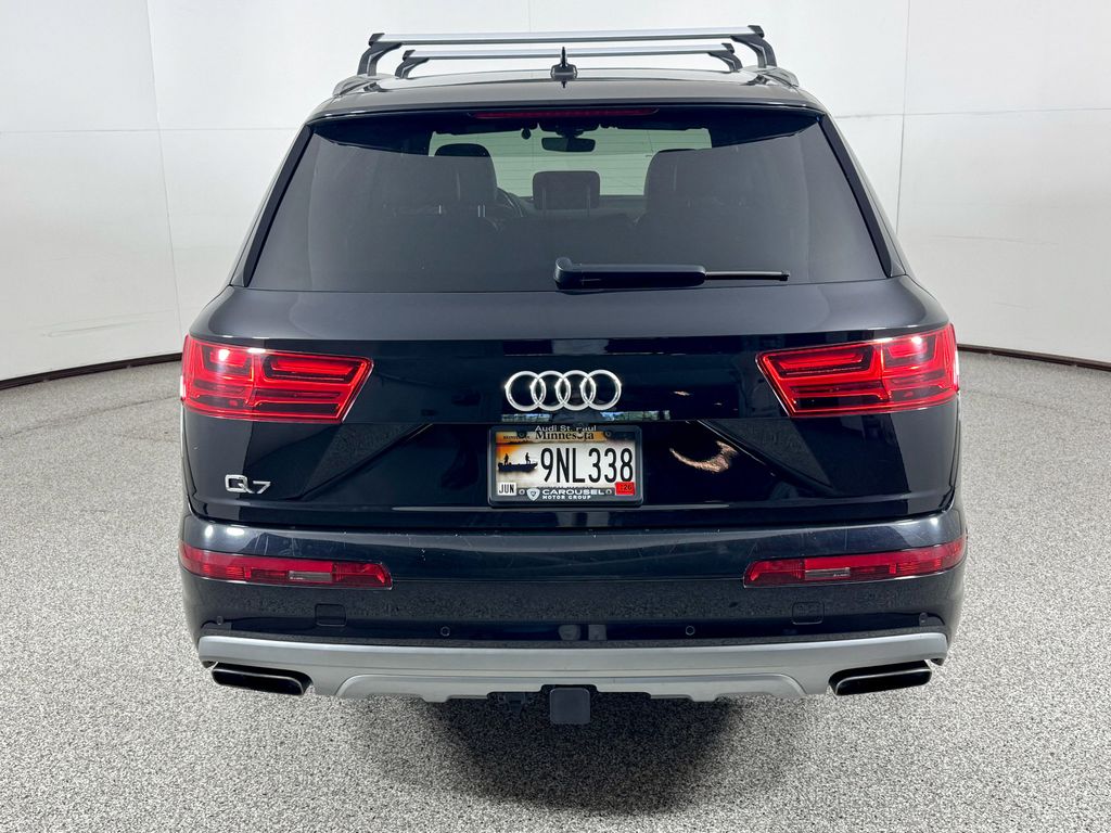 Thumbnail: 2019 Audi Q7 - 7