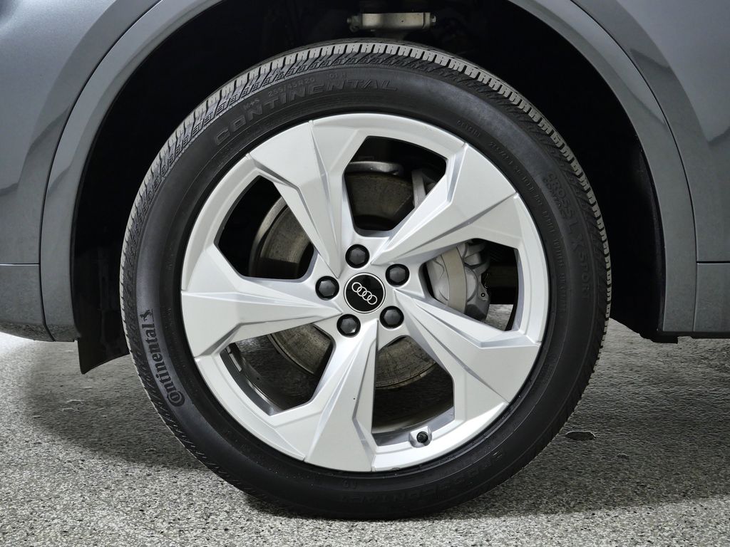 Thumbnail: 2023 Audi Q5 - 18