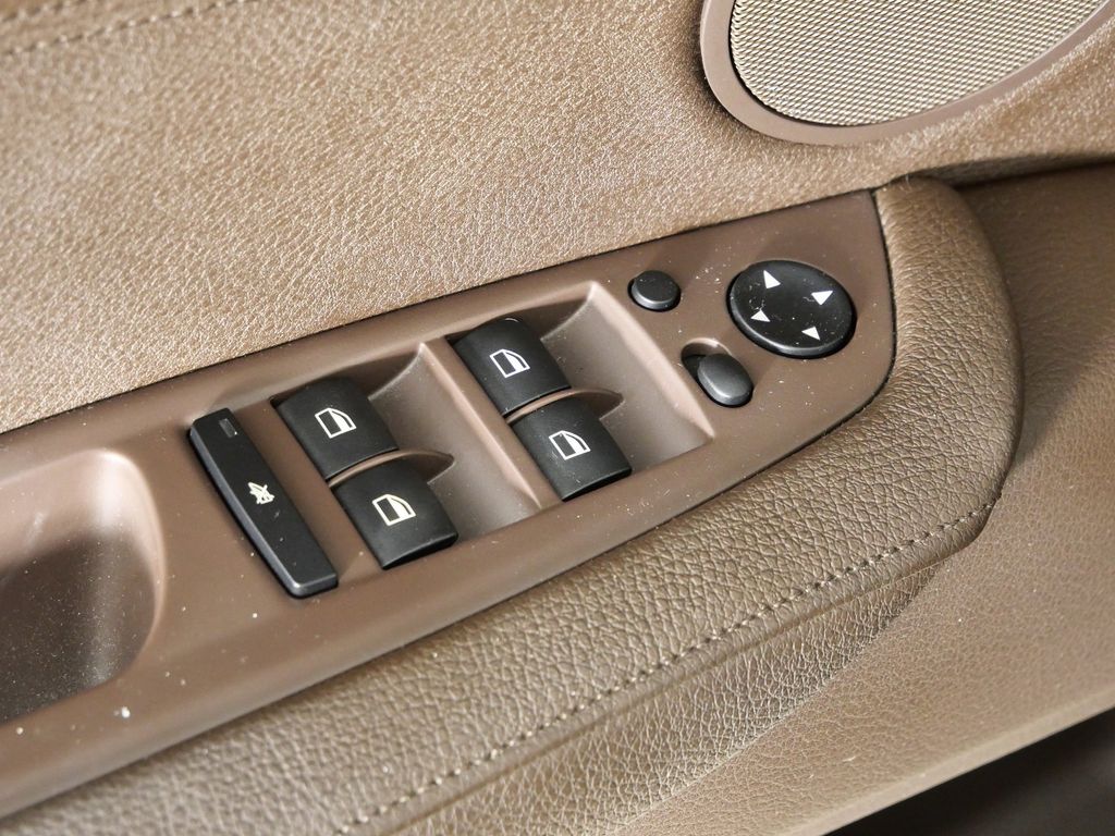 Thumbnail: 2013 BMW X5 - 36