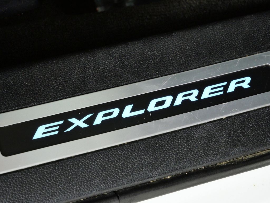 Thumbnail: 2016 Ford Explorer - 24