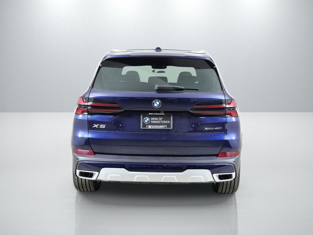 Thumbnail: 2026 BMW X5 - 11