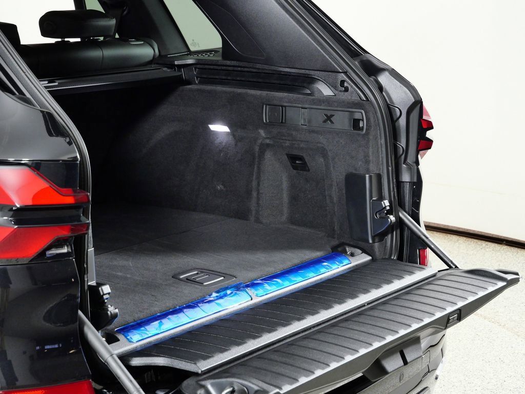 Thumbnail: 2026 BMW X5 - 31