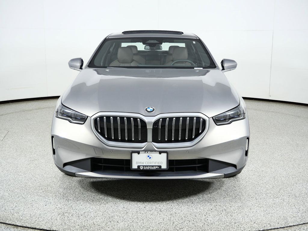 Thumbnail: 2025 BMW 5 Series - 3