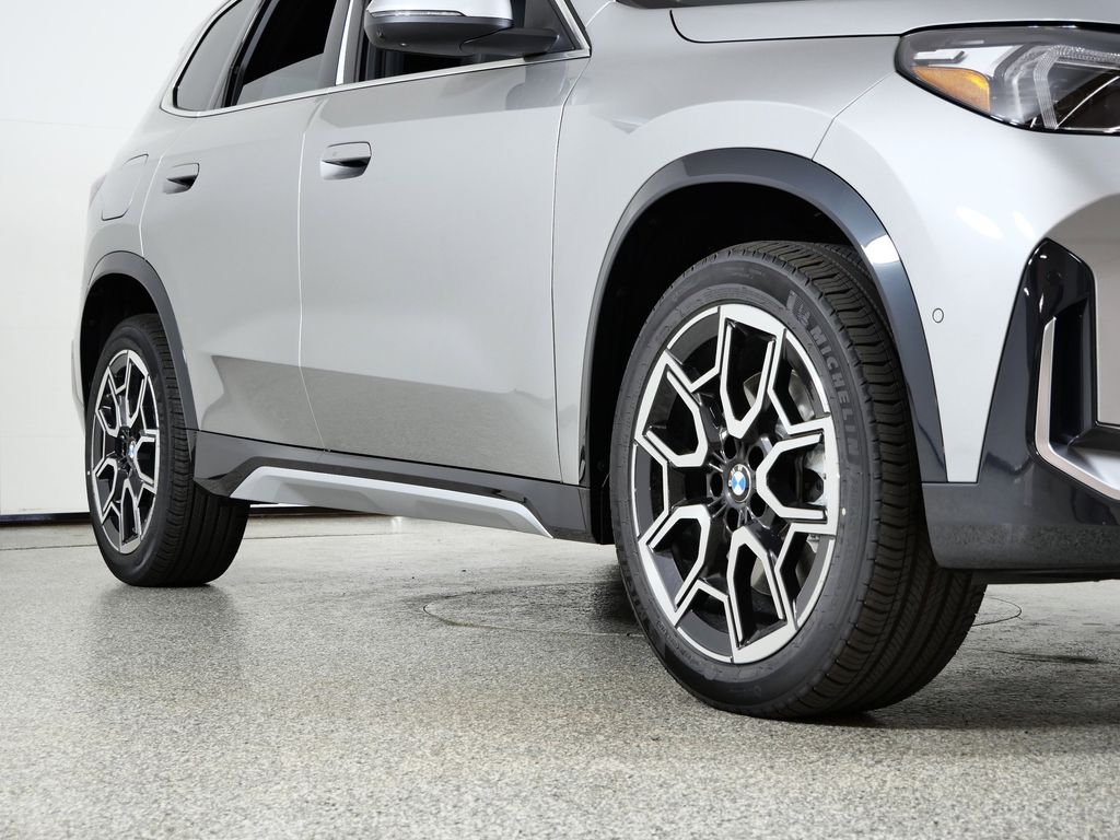 Thumbnail: 2026 BMW X1 - 6