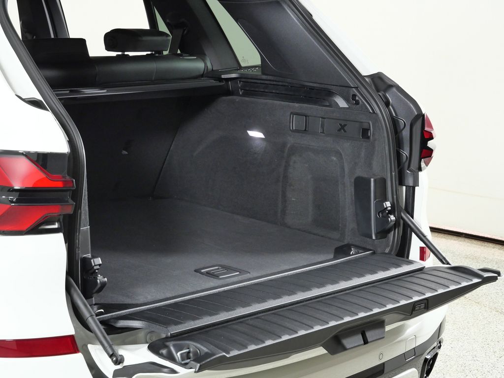 Thumbnail: 2026 BMW X5 - 29