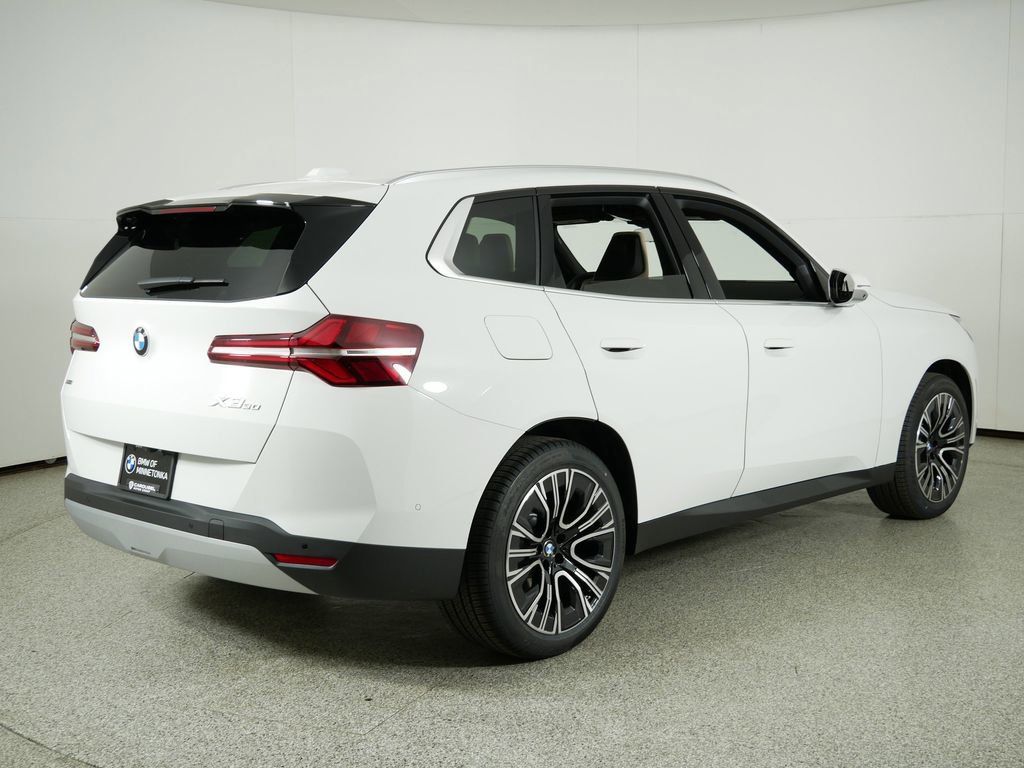 Thumbnail: 2025 BMW X3 - 10