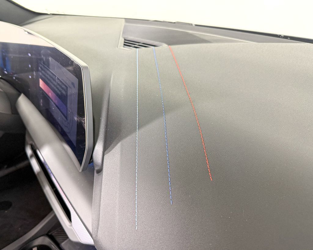 Thumbnail: 2025 BMW 2 Series - 23