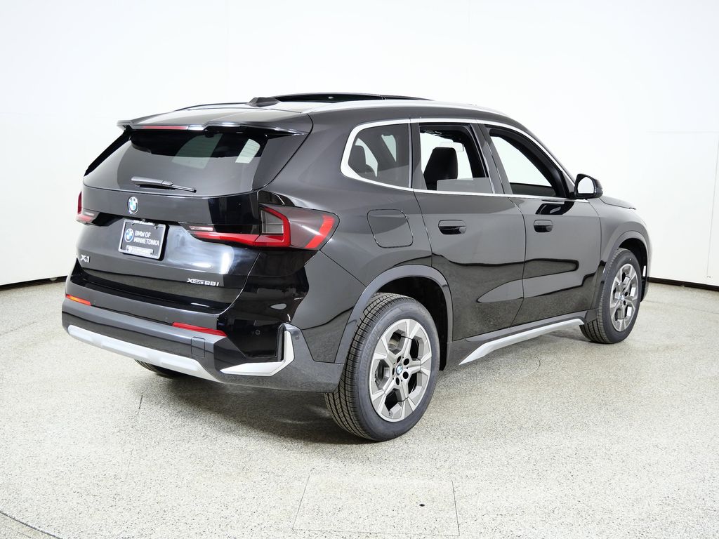 Thumbnail: 2026 BMW X1 - 9