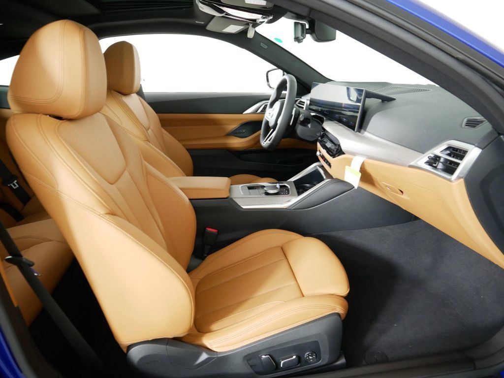 Thumbnail: 2025 BMW 4 Series - 22