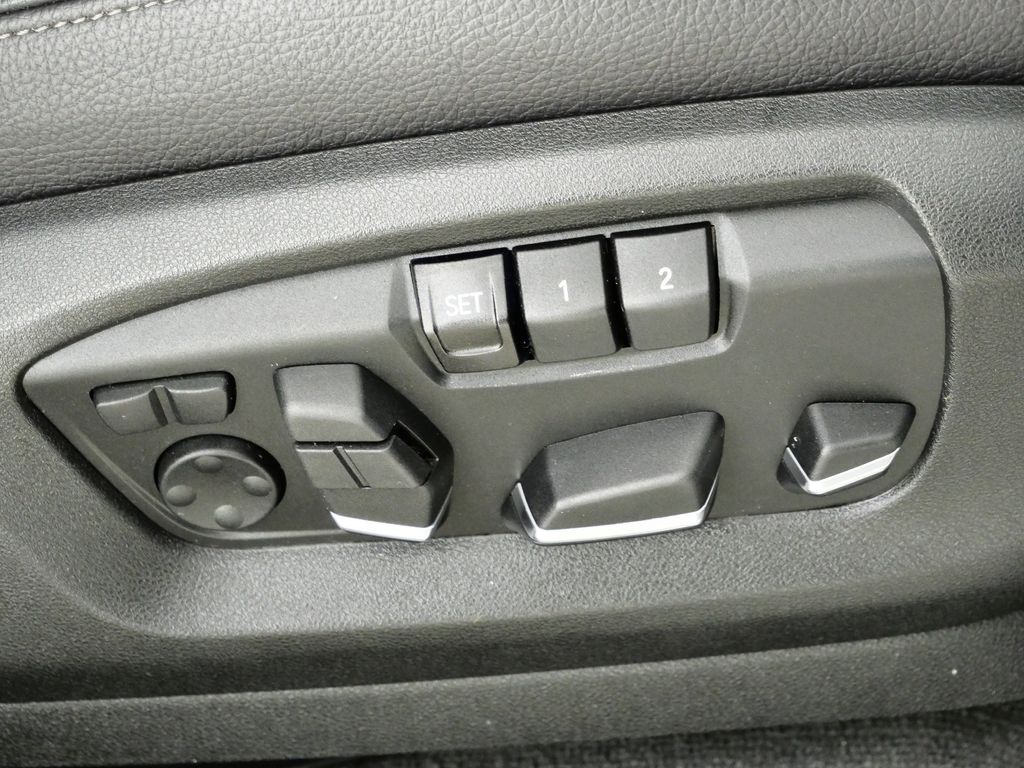 Thumbnail: 2018 BMW X5 - 23