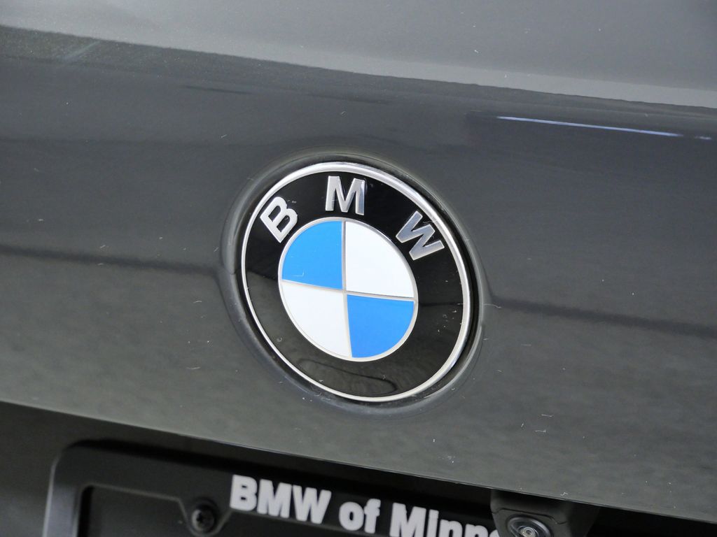 Thumbnail: 2026 BMW X5 - 13