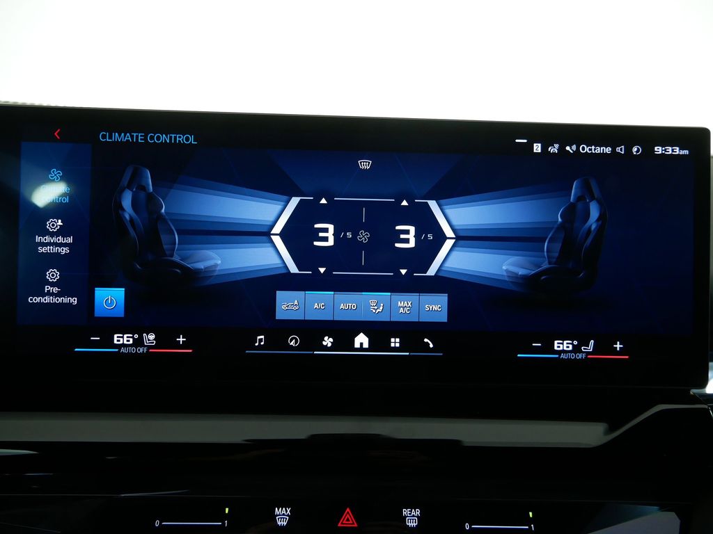 Thumbnail: 2025 BMW M5 - 40