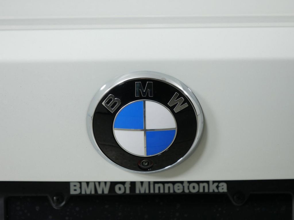 Thumbnail: 2025 BMW 4 Series - 12