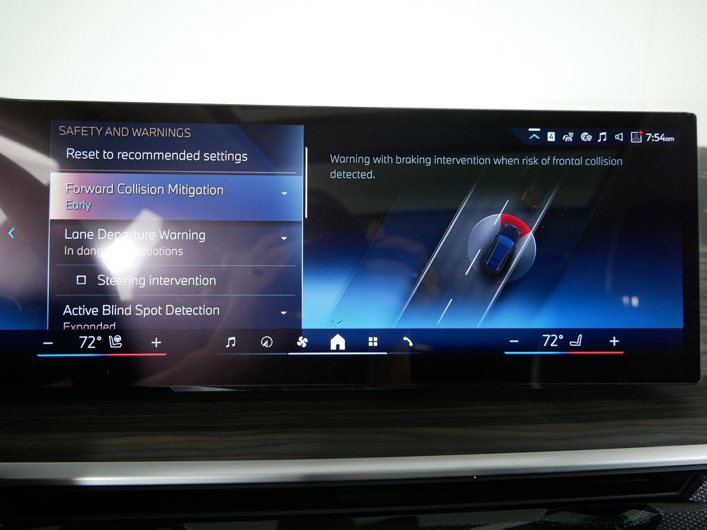 Thumbnail: 2026 BMW X7 - 44