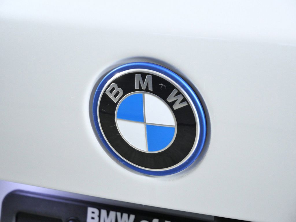 Thumbnail: 2026 BMW X5 - 11