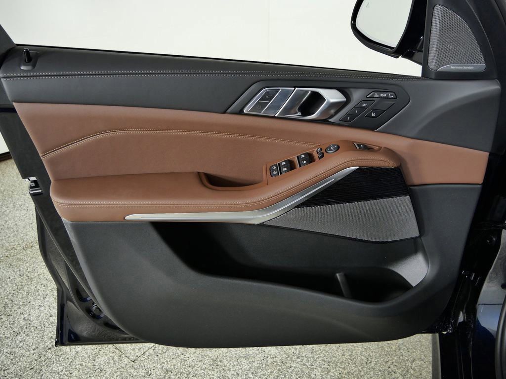 Thumbnail: 2026 BMW X7 - 37