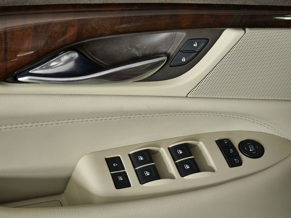 Thumbnail: 2015 Cadillac Escalade - 36