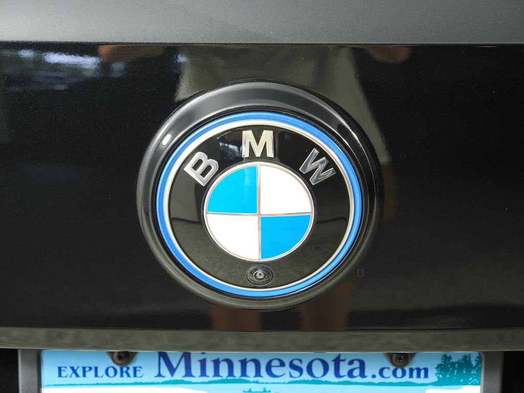 Thumbnail: 2025 BMW iX - 12