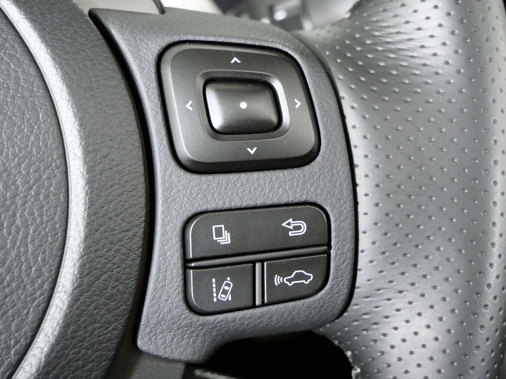 Thumbnail: 2025 Lexus IS - 40