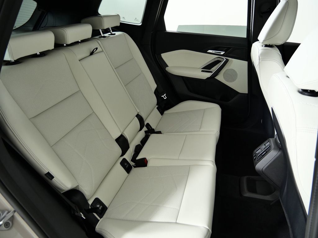 Thumbnail: 2026 BMW X1 - 27