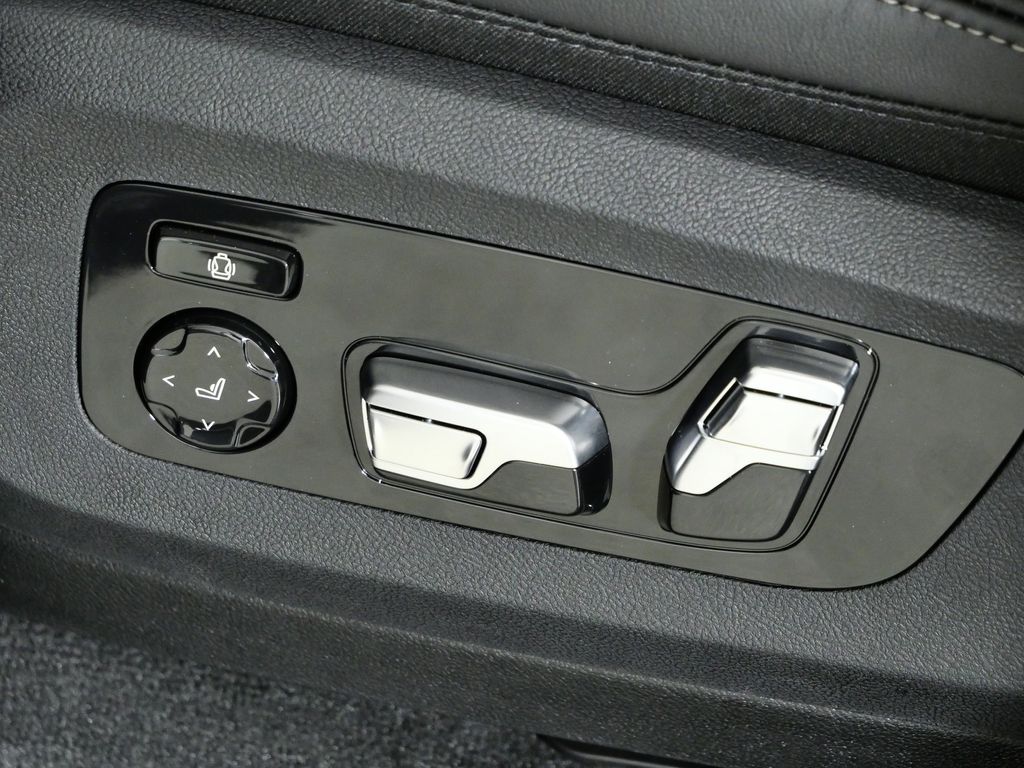 Thumbnail: 2026 BMW X5 - 39