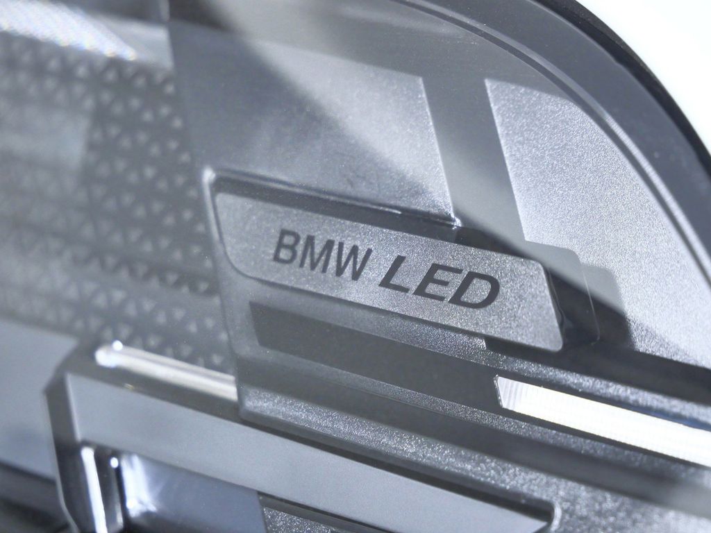 Thumbnail: 2026 BMW X5 - 4