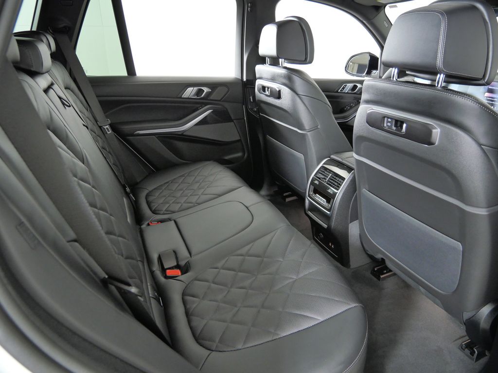 Thumbnail: 2026 BMW X5 - 26