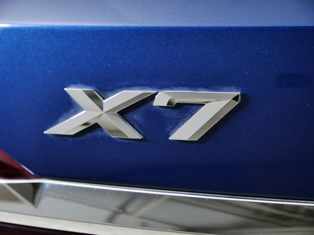 Thumbnail: 2021 BMW X7 - 13