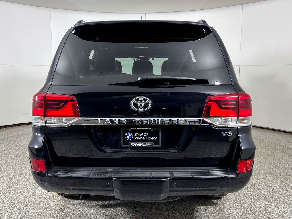 Thumbnail: 2017 Toyota Land Cruiser - 7