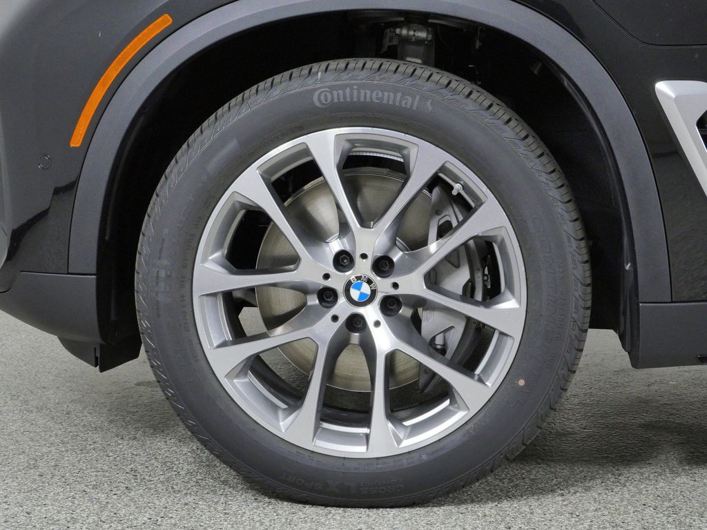 Thumbnail: 2026 BMW X5 - 16