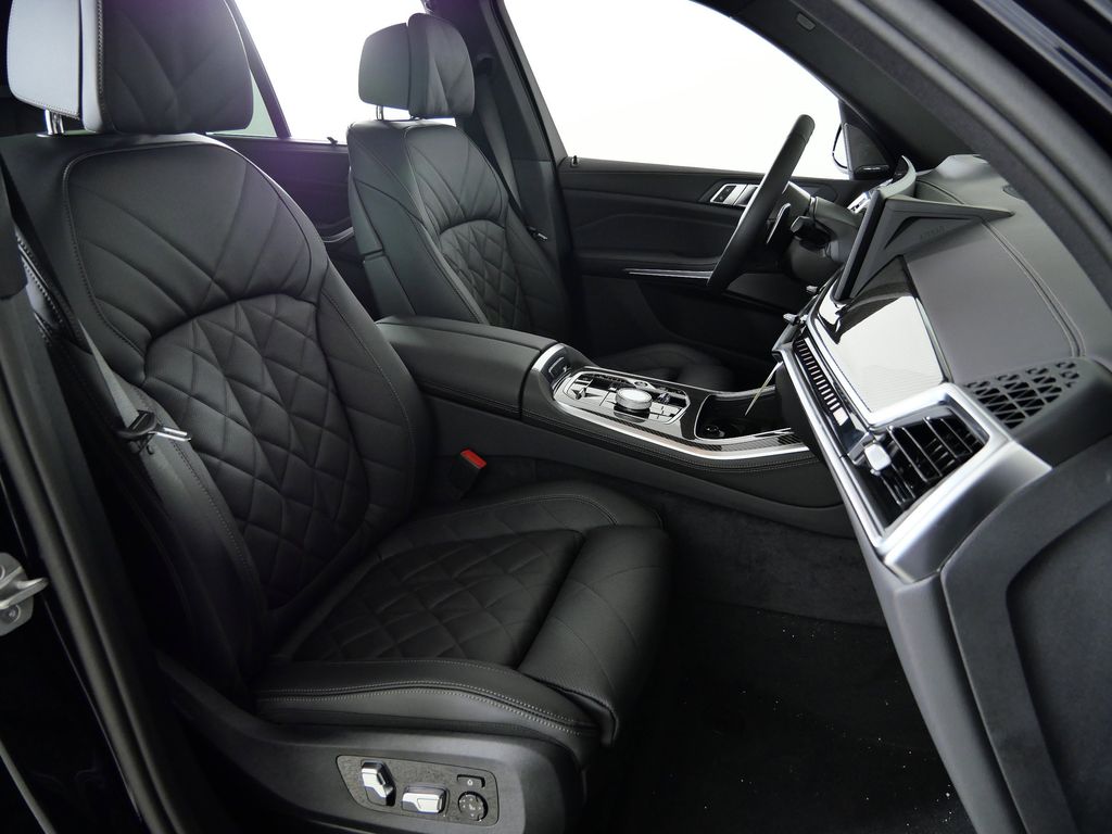 Thumbnail: 2026 BMW X5 - 21