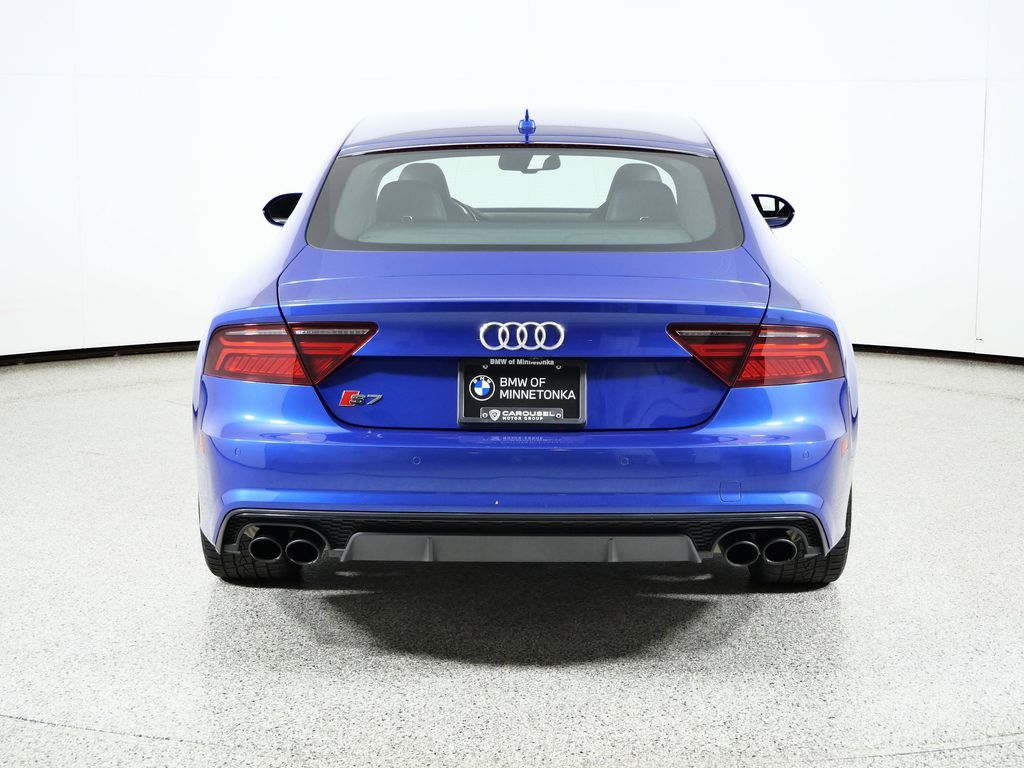Thumbnail: 2017 Audi S7 - 11