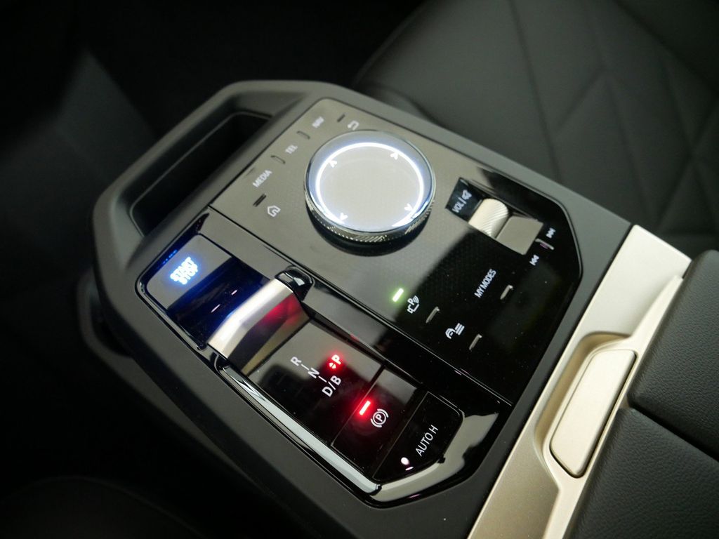 Thumbnail: 2025 BMW iX - 47