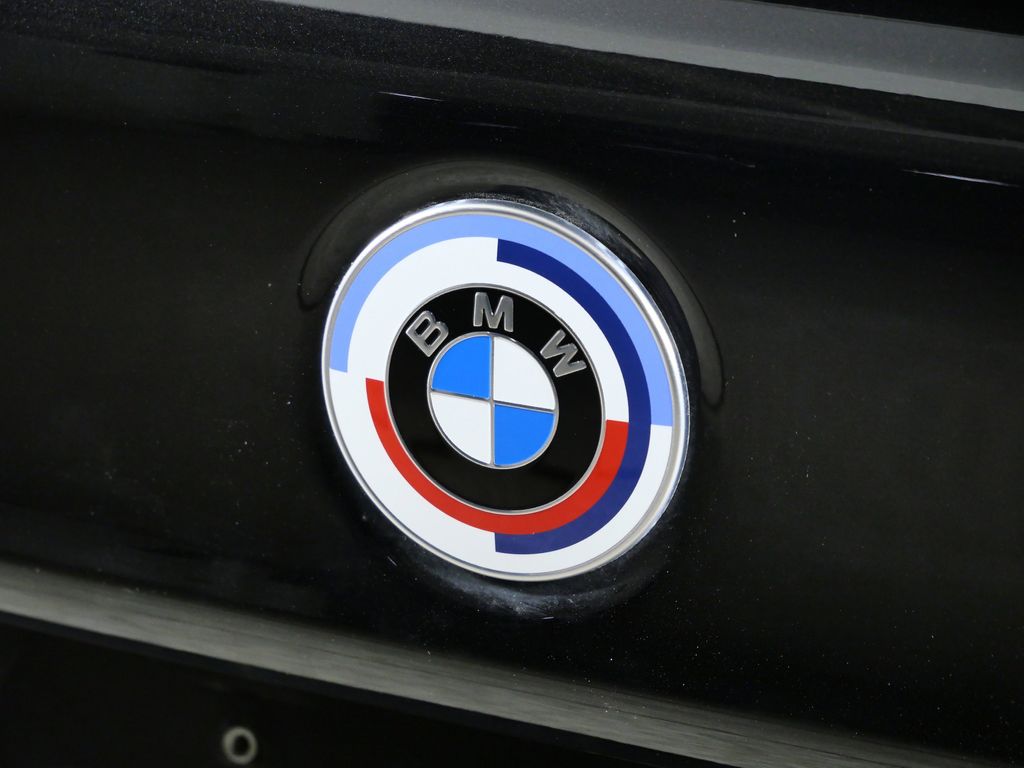 Thumbnail: 2019 BMW M5 - 12