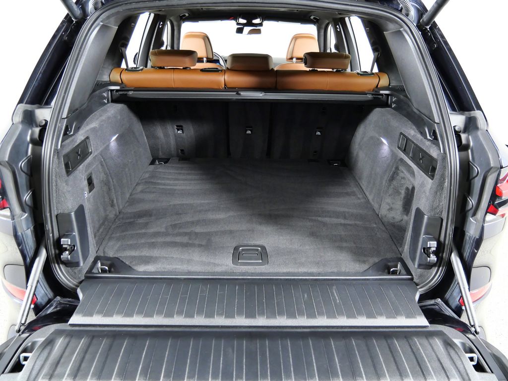 Thumbnail: 2025 BMW X5 - 33