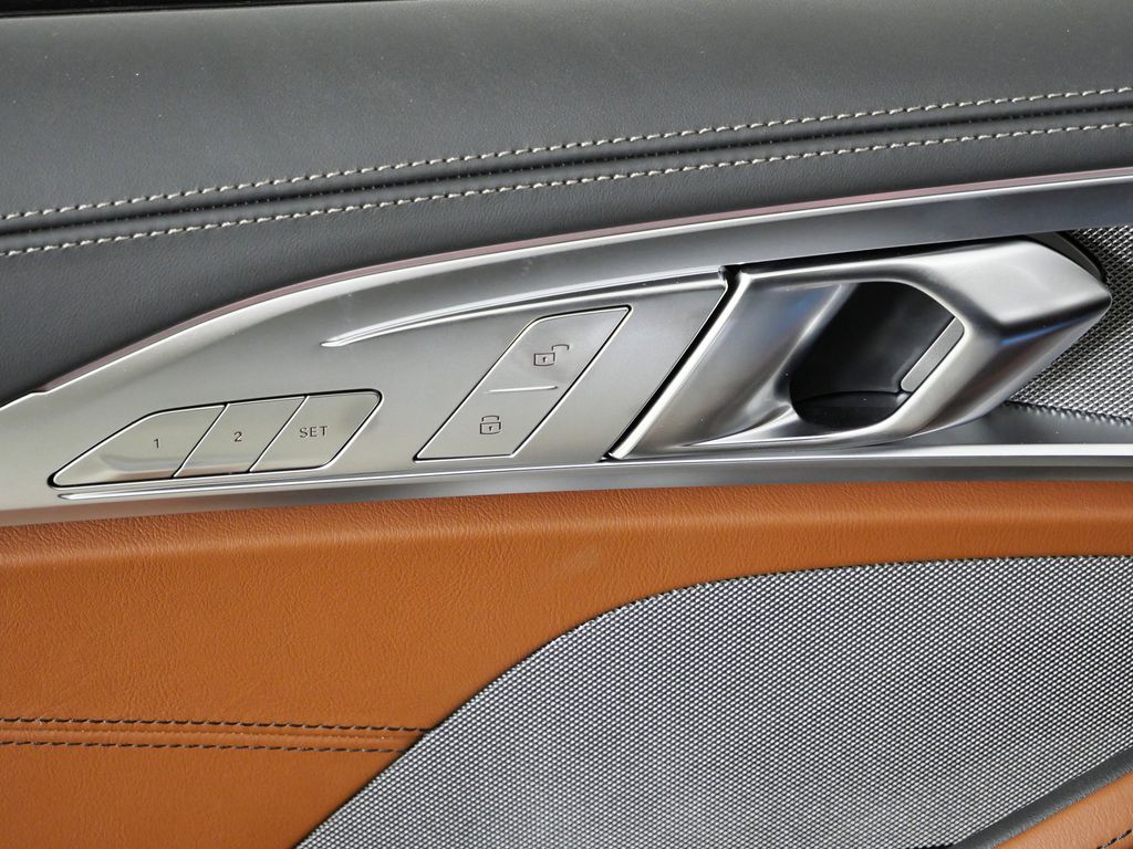 Thumbnail: 2026 BMW 8 Series - 36