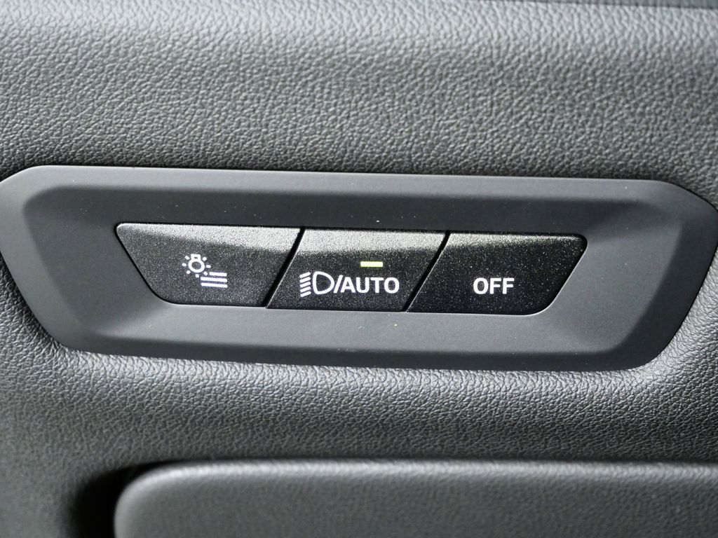 Thumbnail: 2026 BMW X6 - 40