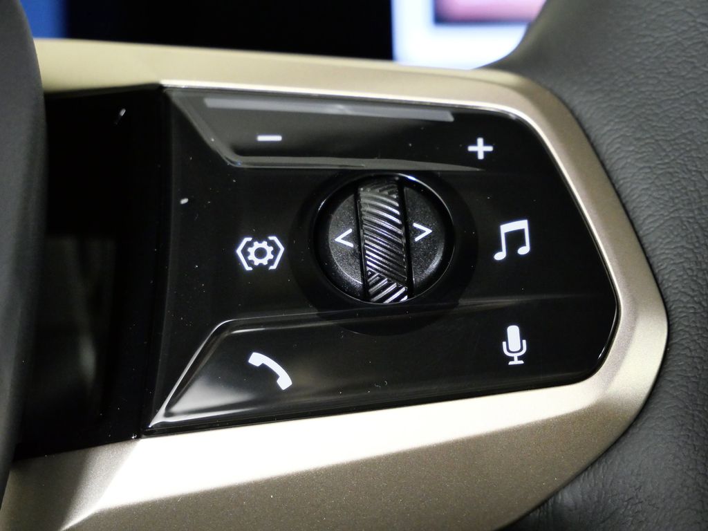 Thumbnail: 2026 BMW iX - 40