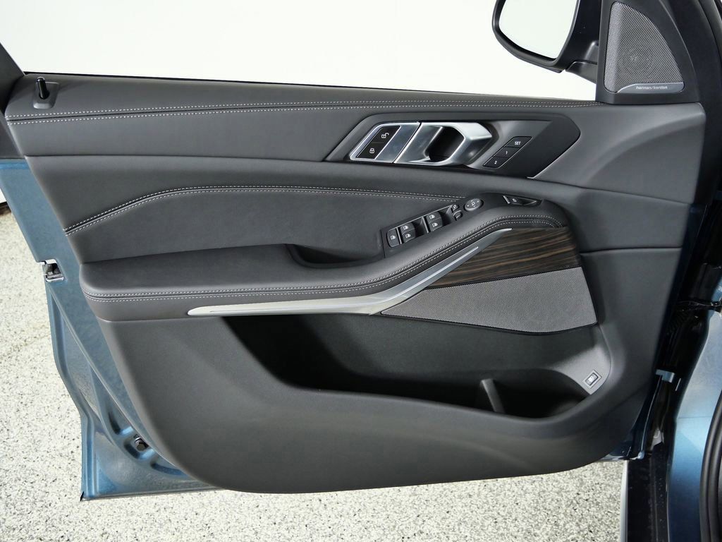 Thumbnail: 2026 BMW X5 - 35