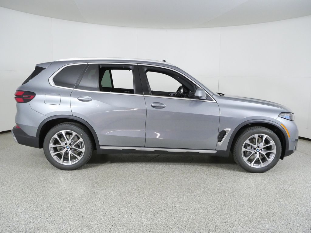 Thumbnail: 2026 BMW X5 - 8