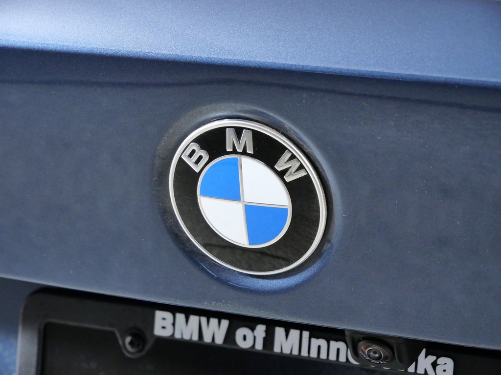 Thumbnail: 2026 BMW 3 Series - 11