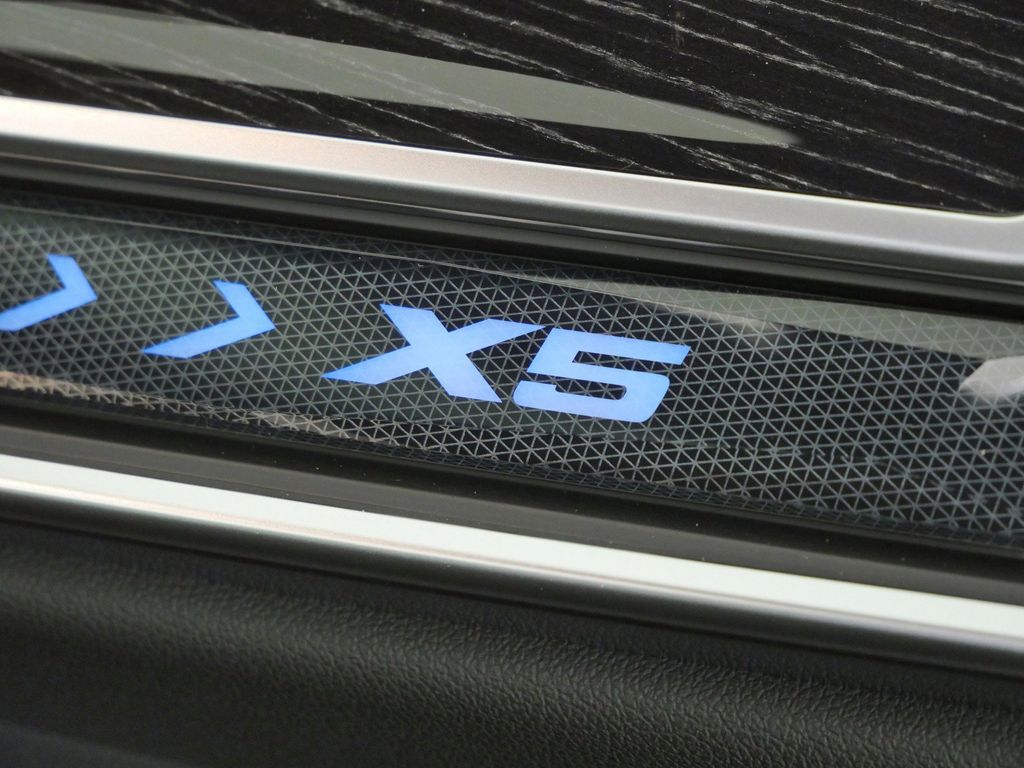 Thumbnail: 2026 BMW X5 - 24