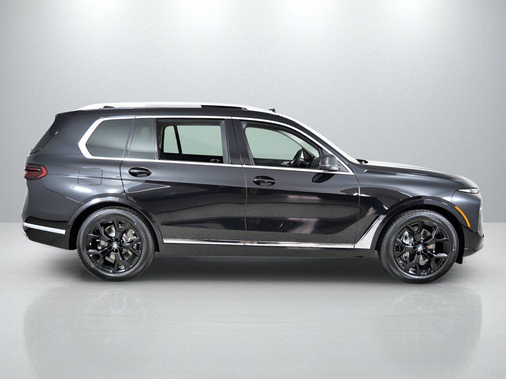 Thumbnail: 2026 BMW X7 - 9