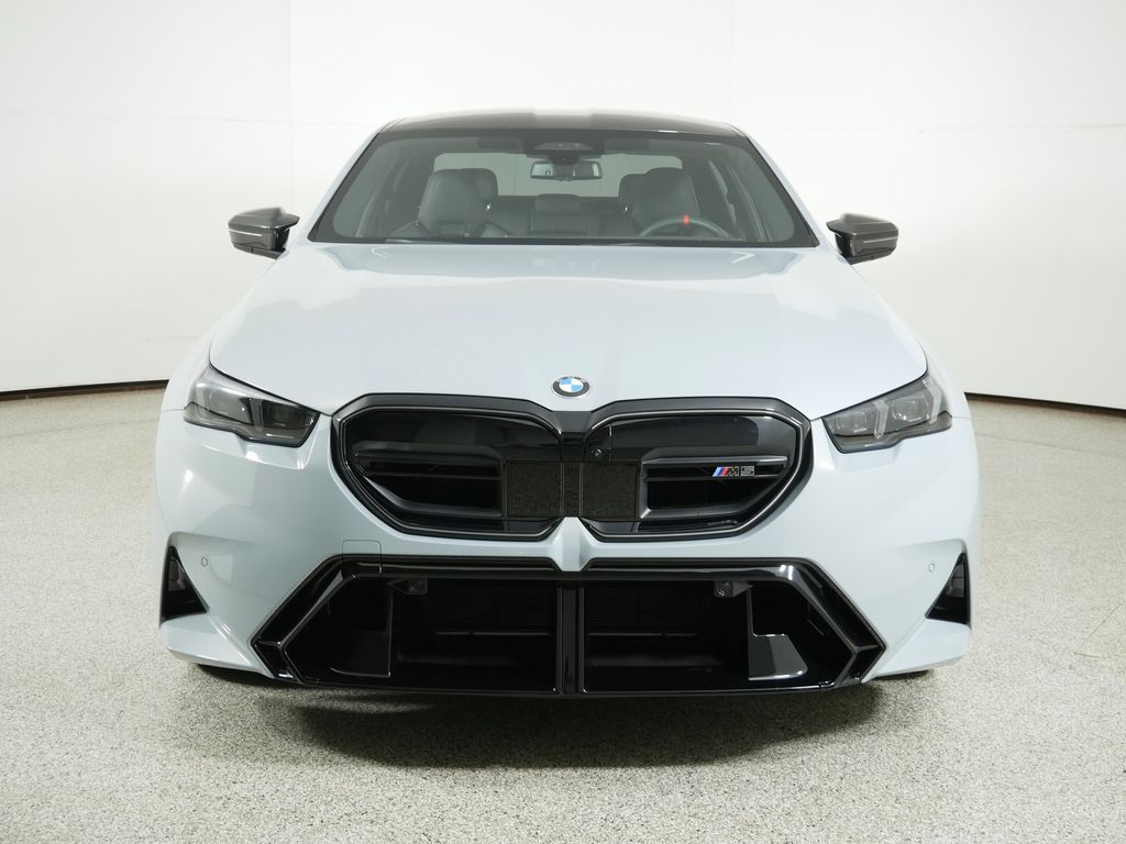 Thumbnail: 2025 BMW M5 - 5