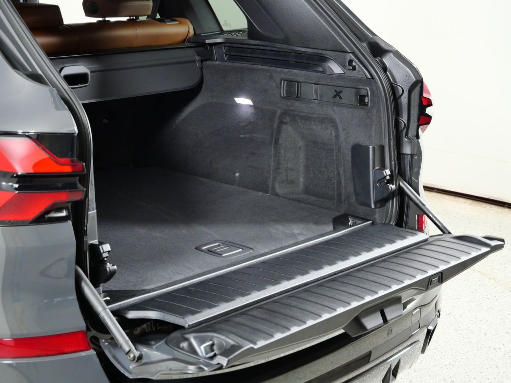 Thumbnail: 2026 BMW X5 - 29