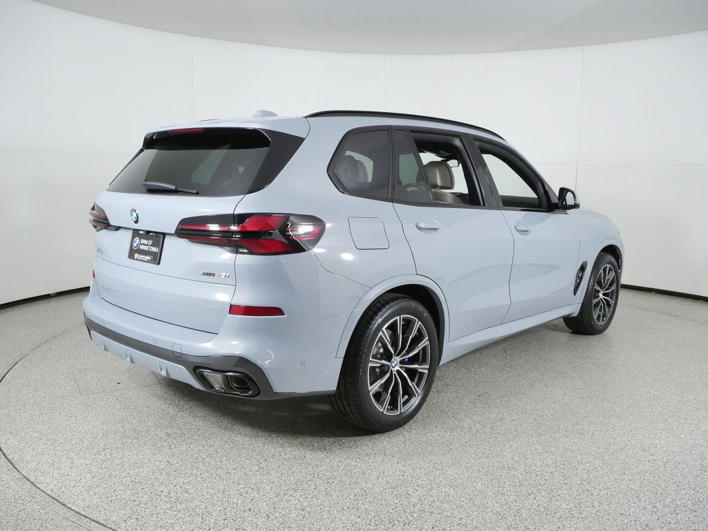 Thumbnail: 2026 BMW X5 - 9